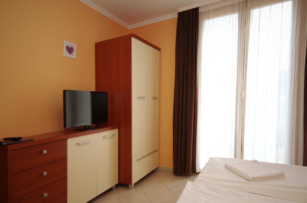 Vararok Apartman Gyula Exterior foto