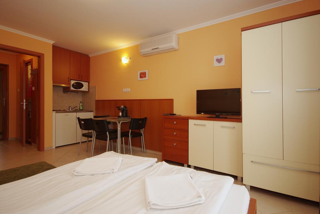 Vararok Apartman Gyula Exterior foto
