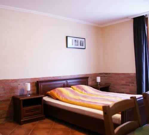 Vararok Apartman Gyula Exterior foto